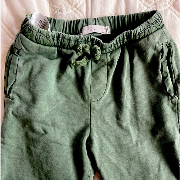 Stella McCartney Kids Army Green Shorts - Picture 2 of 5